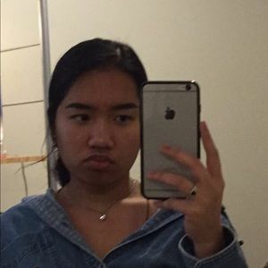 Meet your Posher, Alaida